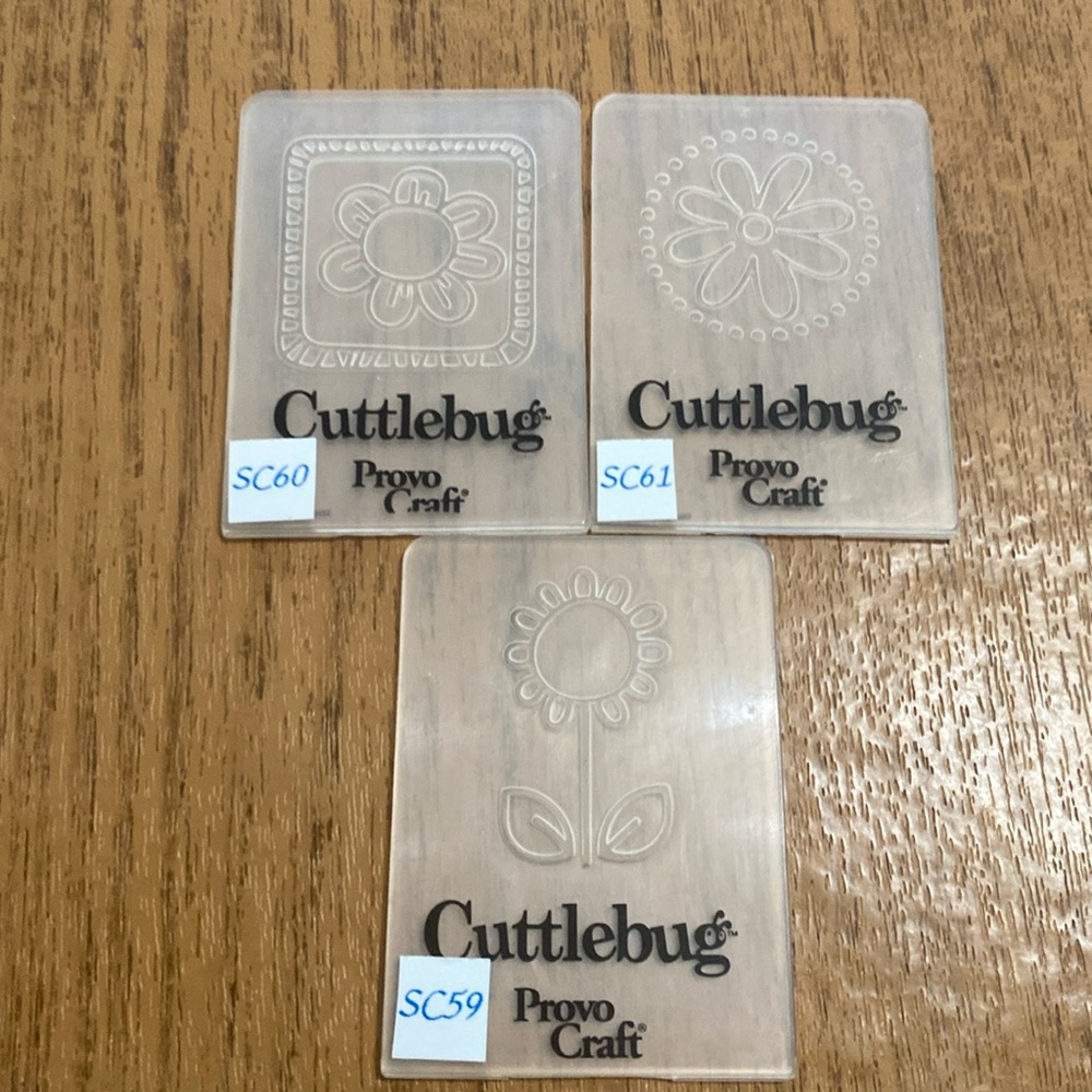 Cuttlebug Mini Embossing Folders-Flowers